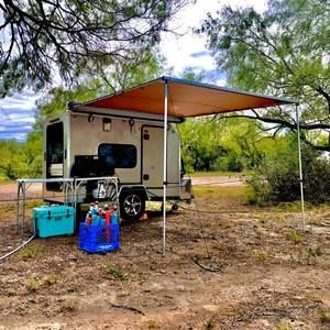 Meet your Posher, Leumas